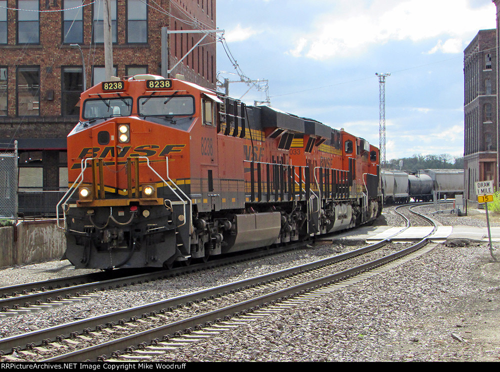 BNSF 8238